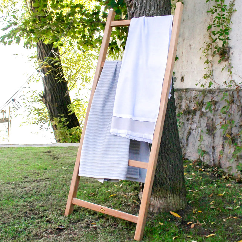 Holiday Guest Bath Luxury (Ladder + Gift Bonuses)