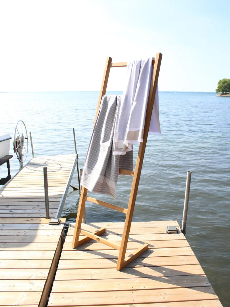 Teak Self-standing Towel Ladder 71" (180 cm) with 6 bars